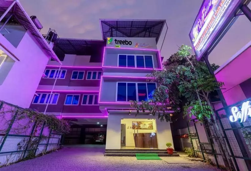ホテル Treebo Vsaffron Regency,punnamada Lake