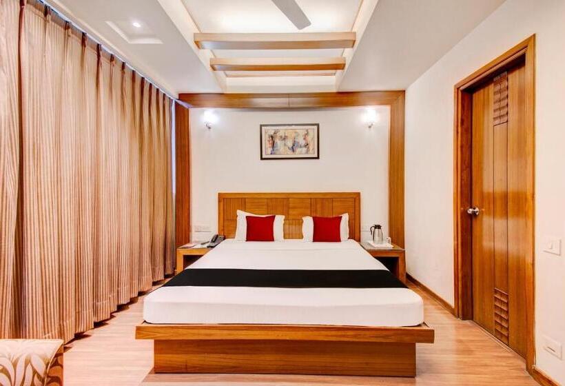 هتل Capital O Broadway