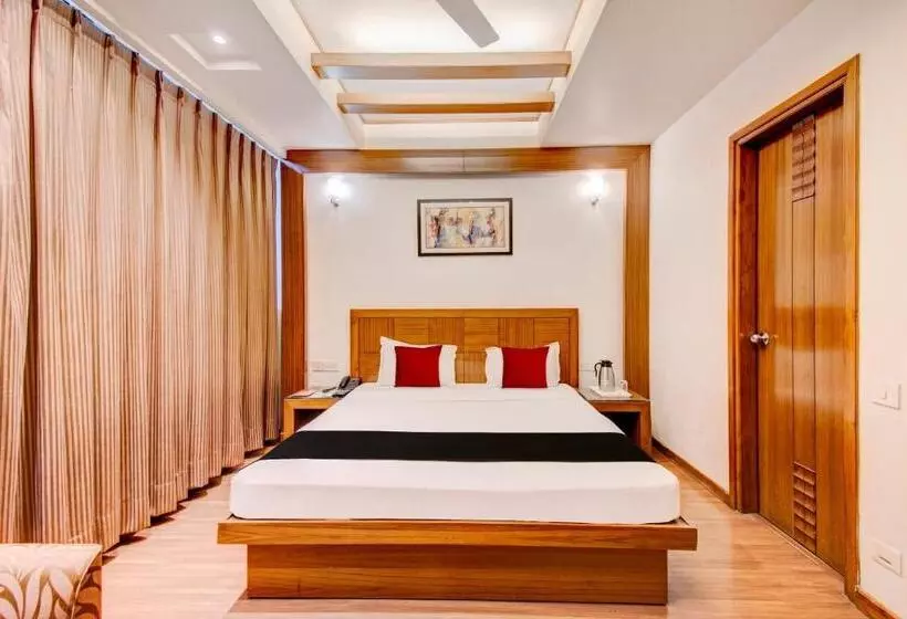 هتل Capital O Broadway