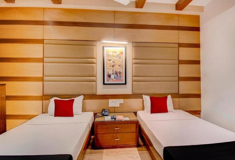 هتل Capital O Broadway