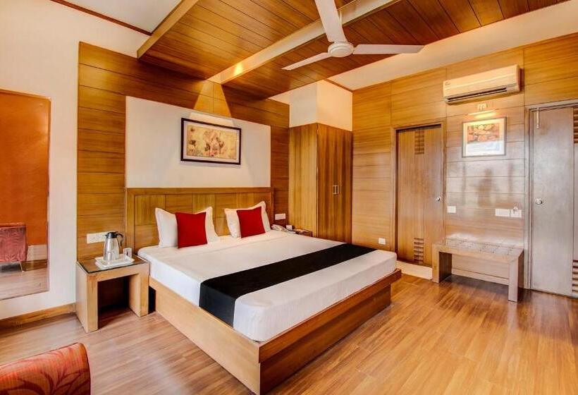 هتل Capital O Broadway