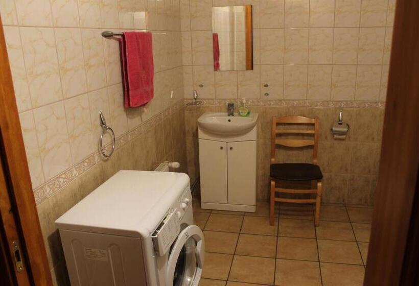 هاستل Latvijas Sarkanā Krusta Viesnīca