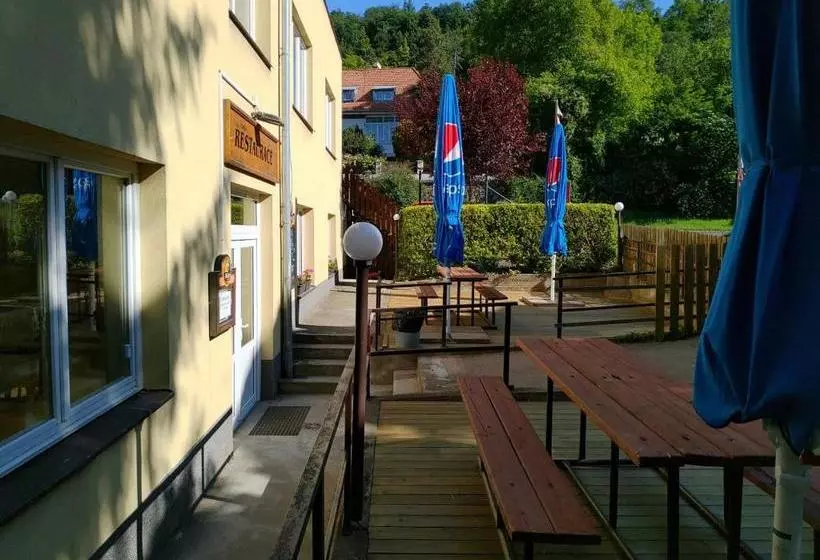 Hostel Sokol Troja