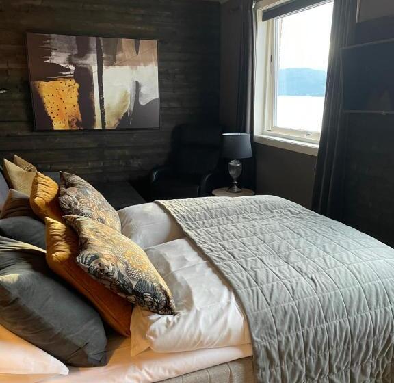 בית מלון כפרי Altafjord Gjestegaard