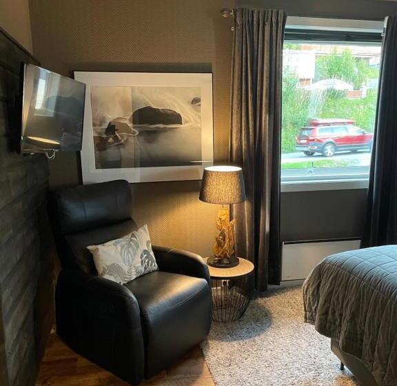 בית מלון כפרי Altafjord Gjestegaard