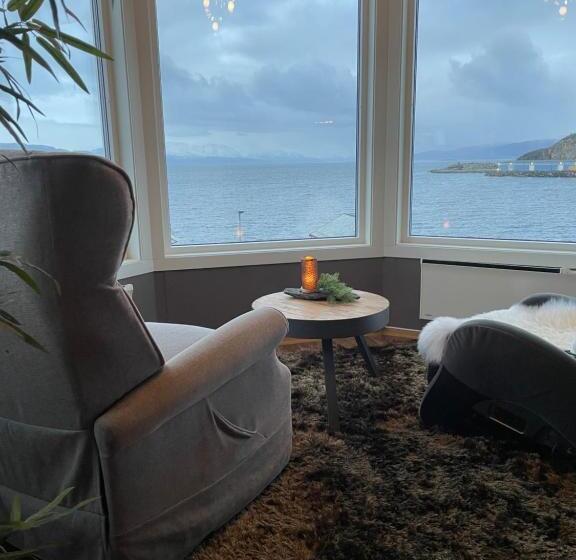 בית מלון כפרי Altafjord Gjestegaard