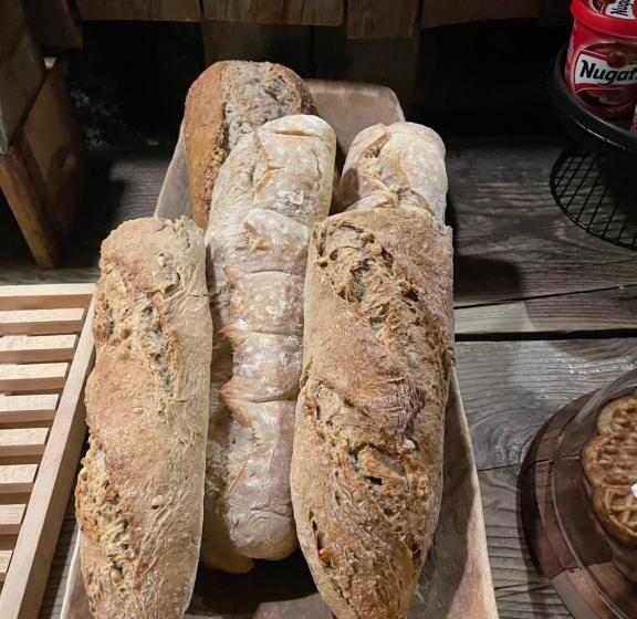 בית מלון כפרי Altafjord Gjestegaard