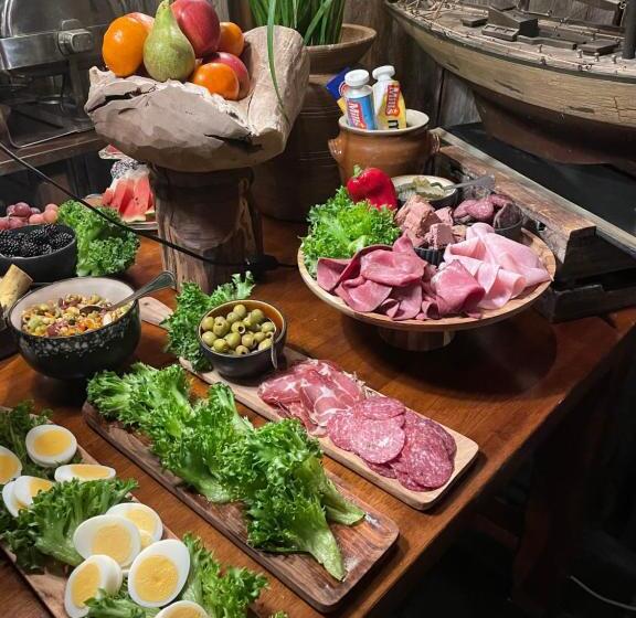 בית מלון כפרי Altafjord Gjestegaard