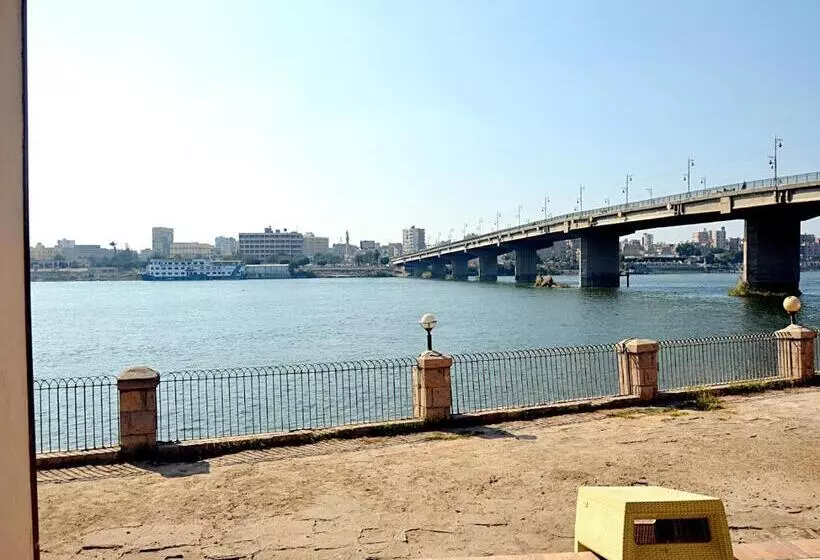 هتل Minya Compound Of The Armed Forces