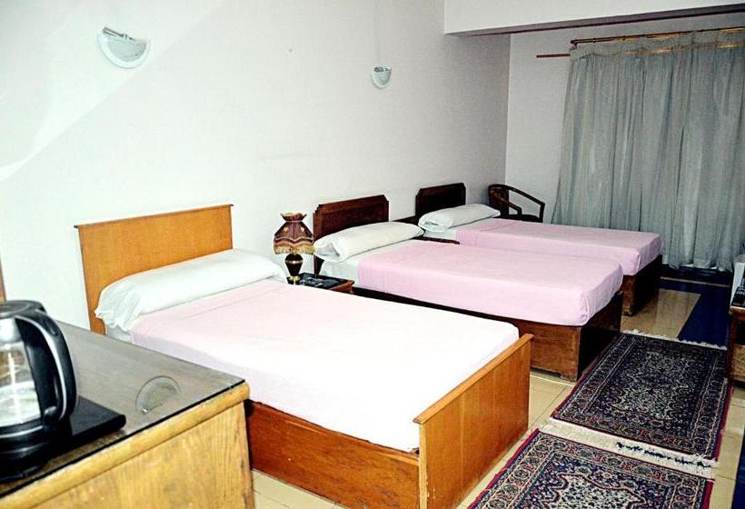 هتل Minya Compound Of The Armed Forces