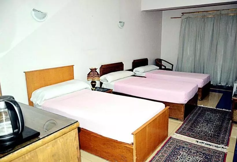 هتل Minya Compound Of The Armed Forces