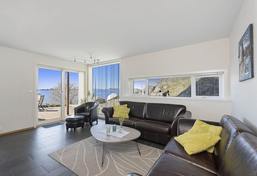 ホテル åmøy Fjordferie