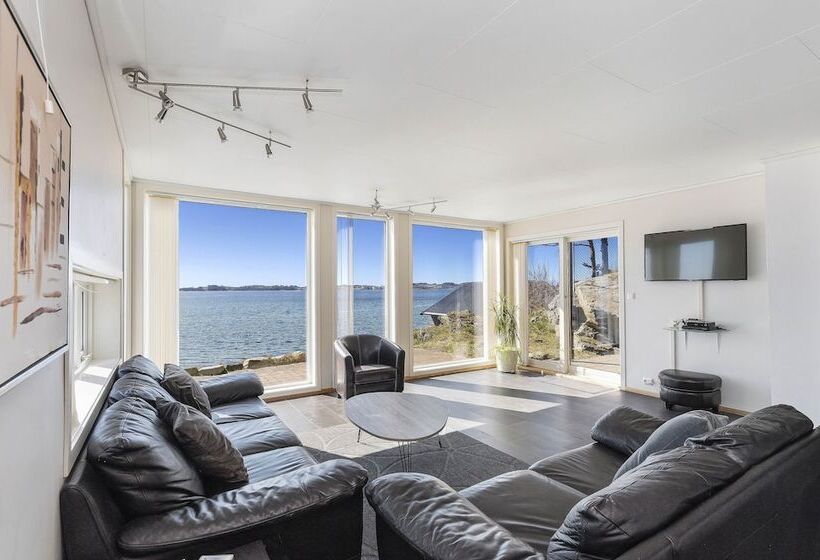 ホテル åmøy Fjordferie