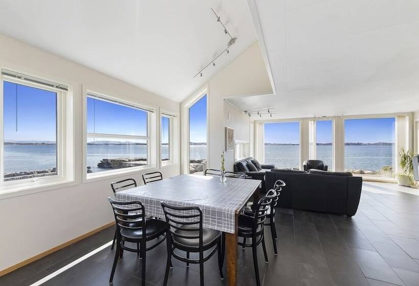 ホテル åmøy Fjordferie