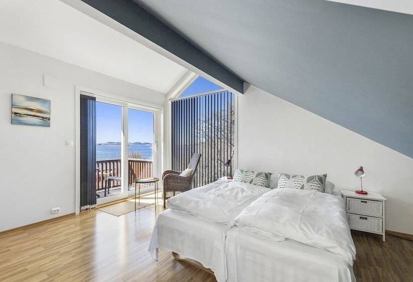 ホテル åmøy Fjordferie