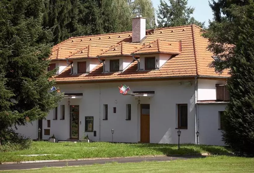 ホテル Pension Konopiste