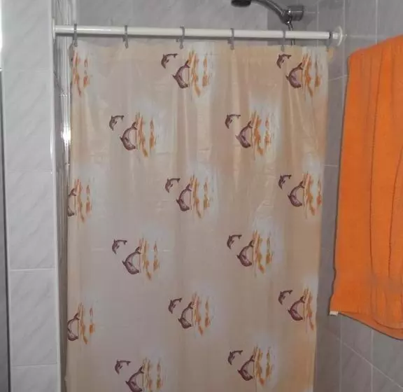 هتل Turnė