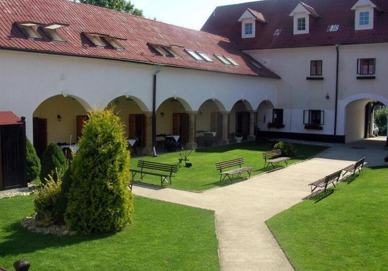 فندق Valaskuv Grunt