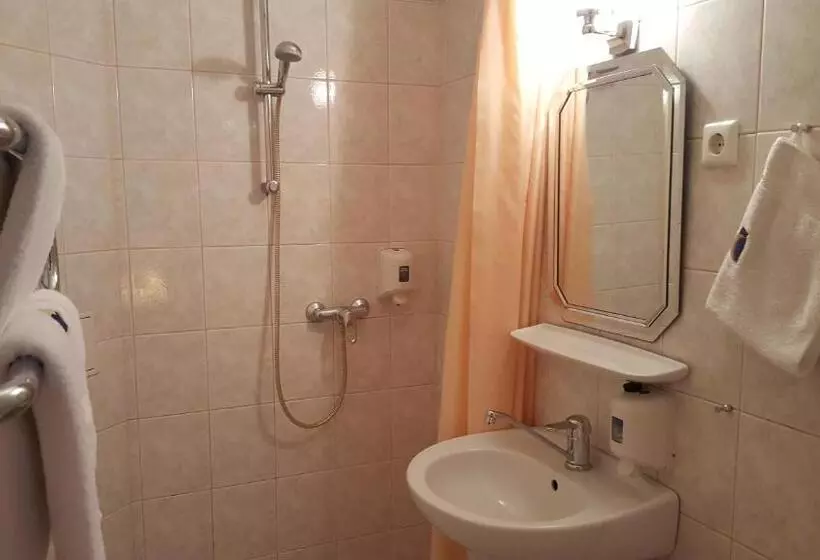 هتل Villa Johanna Guesthouse
