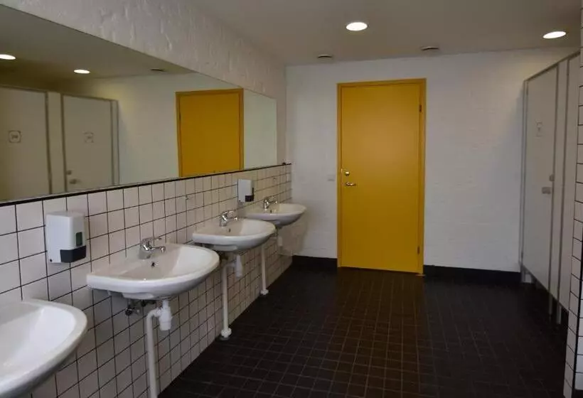 Saare Automatic Hostel