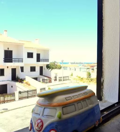 Retkeilymaja Surf House Peniche