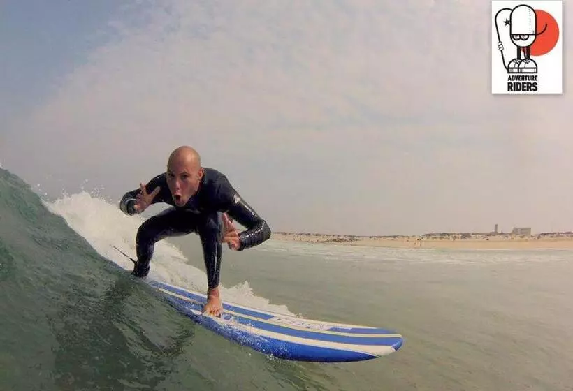 Retkeilymaja Surf House Peniche