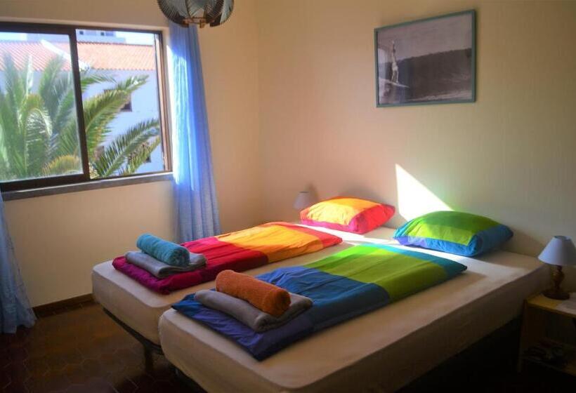 هاستل Surf House Peniche