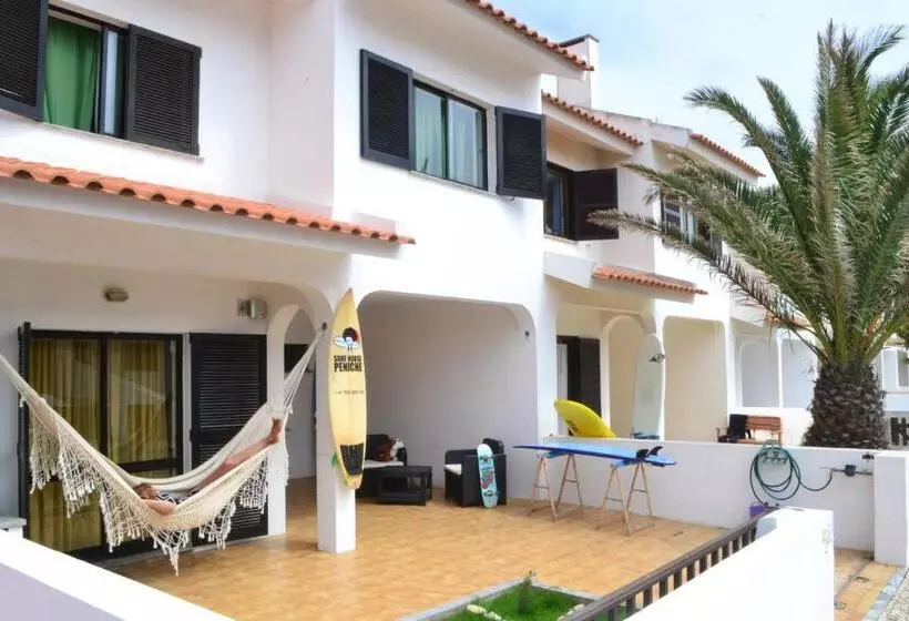 Retkeilymaja Surf House Peniche