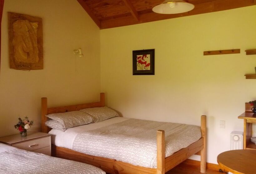 فندق صغير The Innlet, Country Apartments And Cottages