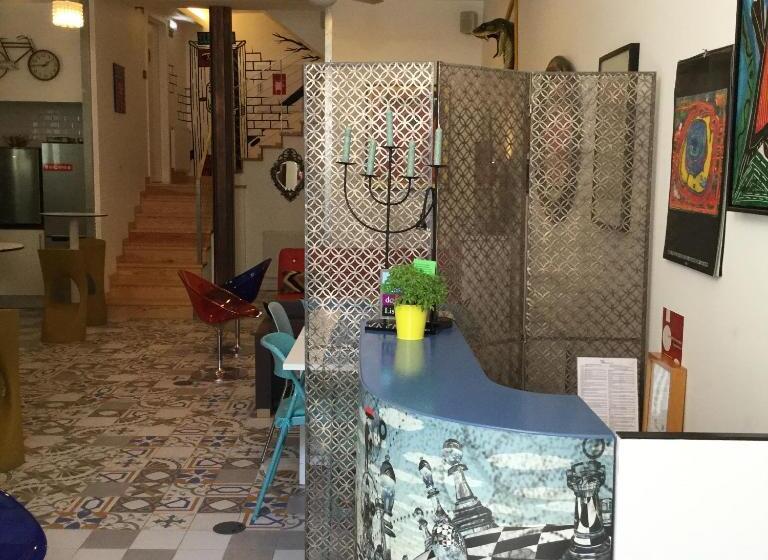 تختخواب و صبحانه House Petit Lusa