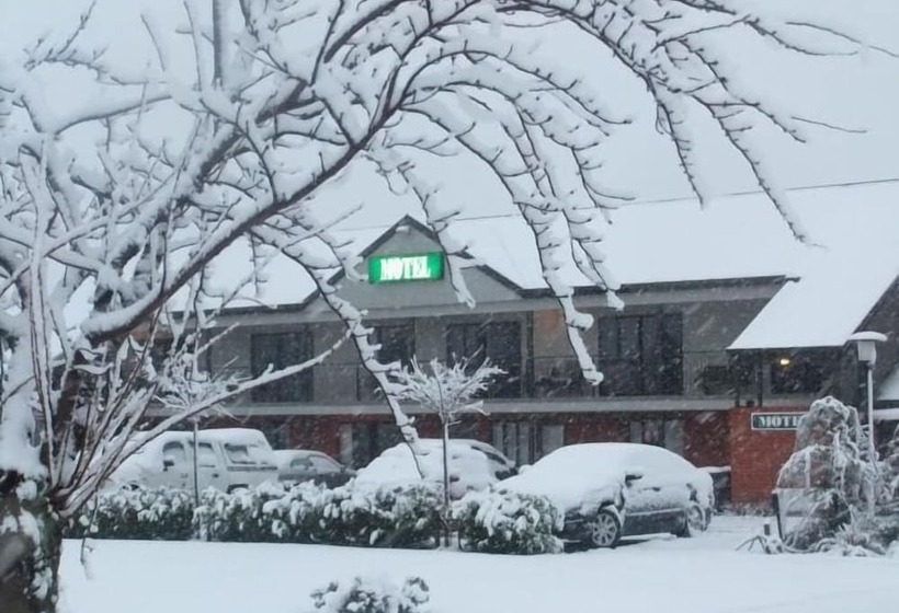 Darfield Motel