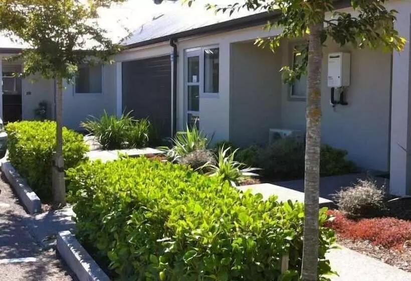 Darfield Motel