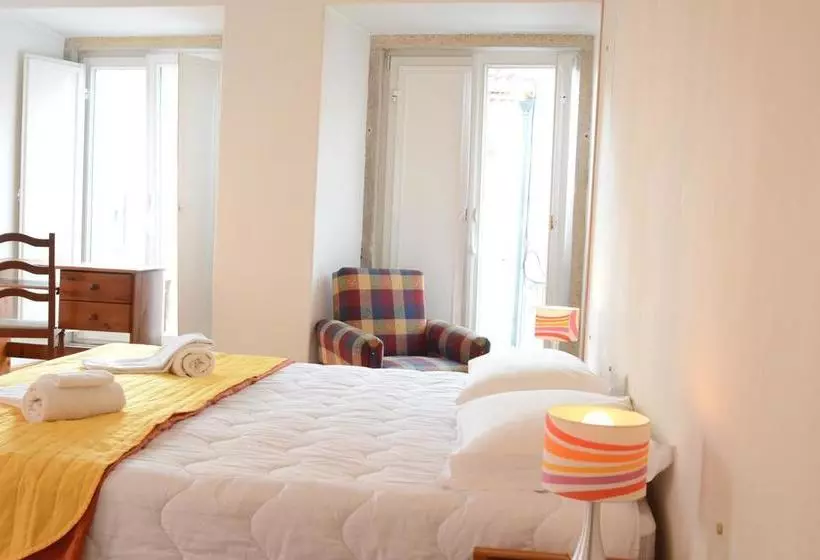 Fado Bed & Breakfast   Santos