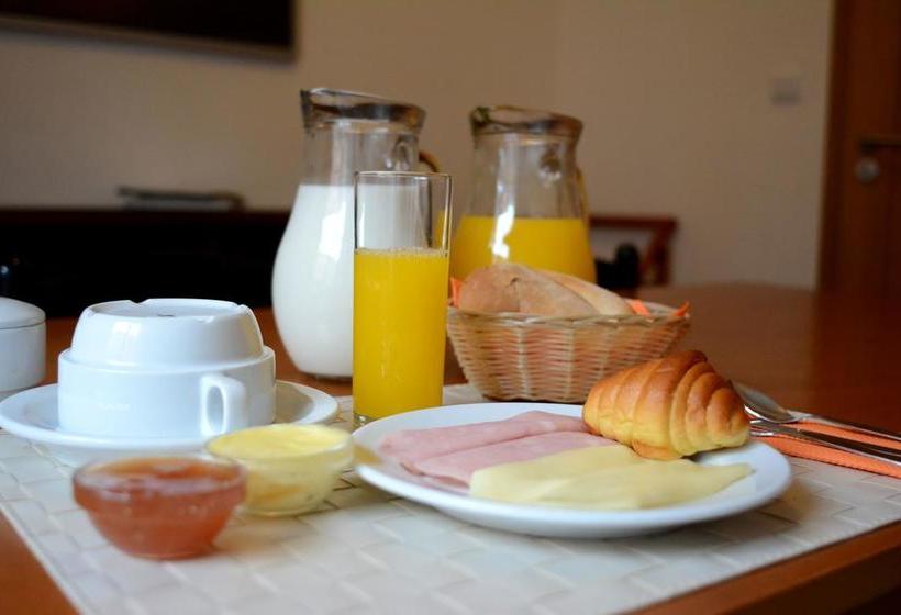 Fado Bed & Breakfast Santos