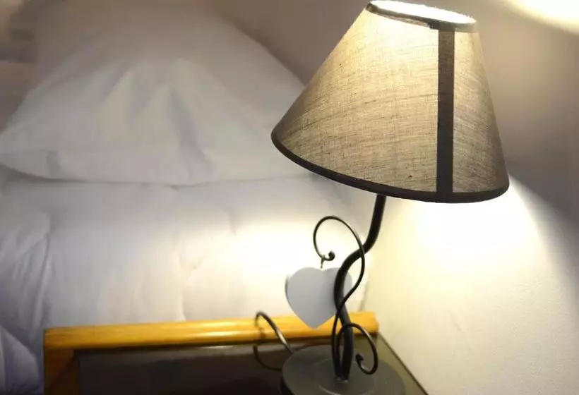 Fado Bed & Breakfast   Santos