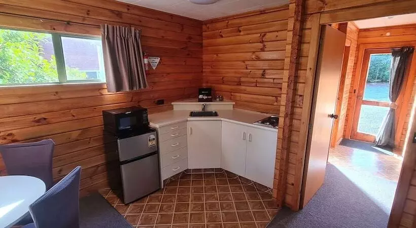 Forest Peak Motel