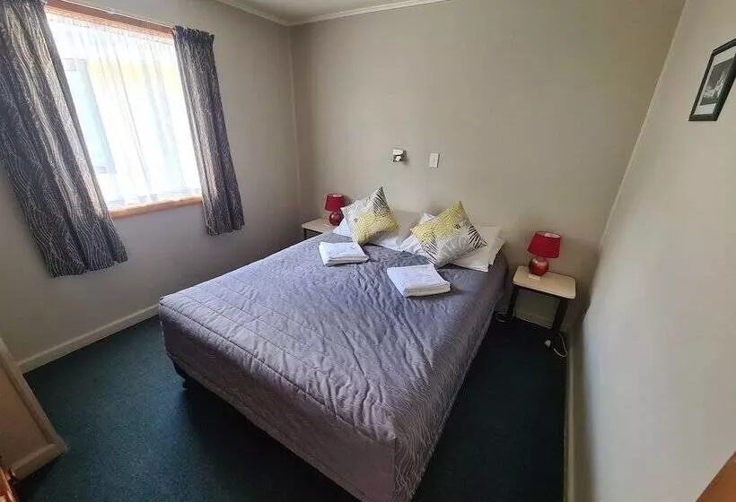 Forest Peak Motel
