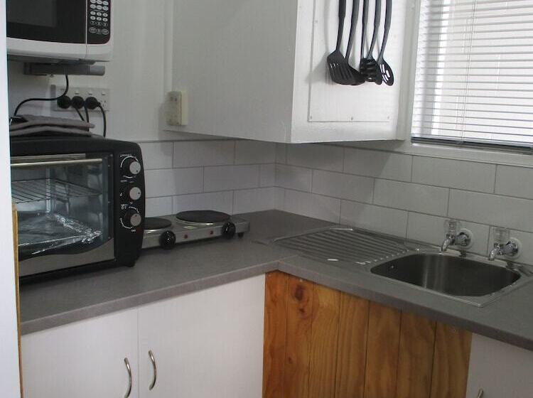 High Street Living Motel