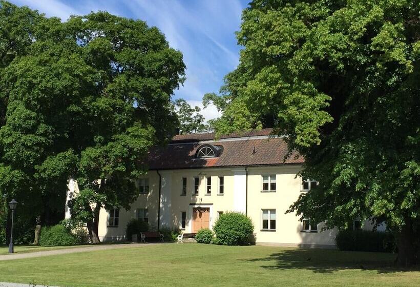 Отель Haga Slott