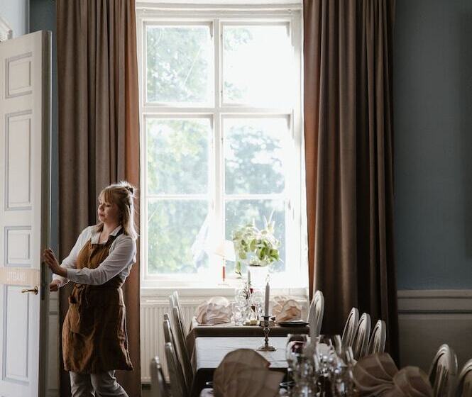 Отель Haga Slott