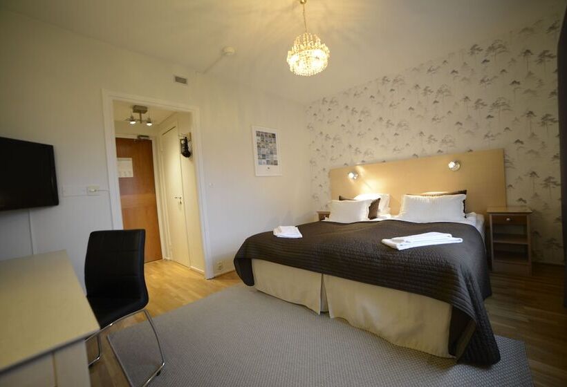 فندق örserumsbrunn Gestgifveri & Konferens