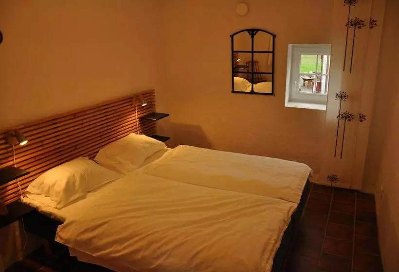 Hylteberga Gård Bed & Breakfast