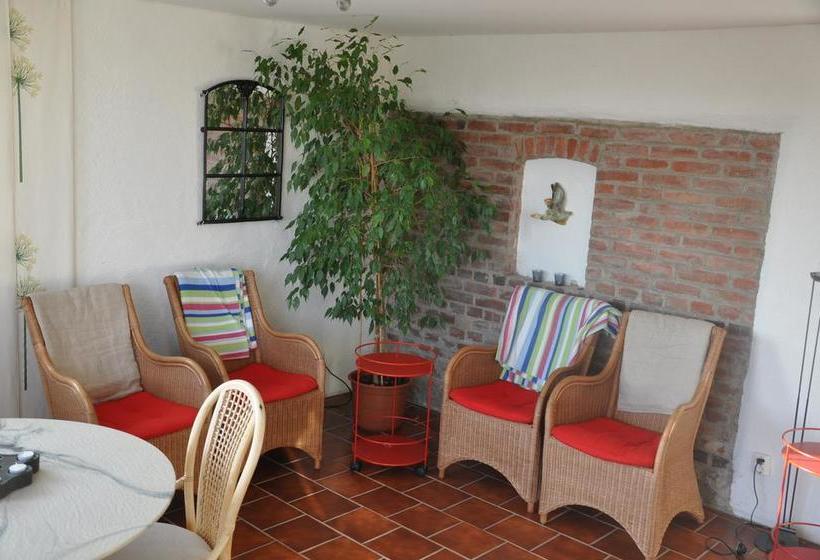 Hylteberga Gård Bed & Breakfast