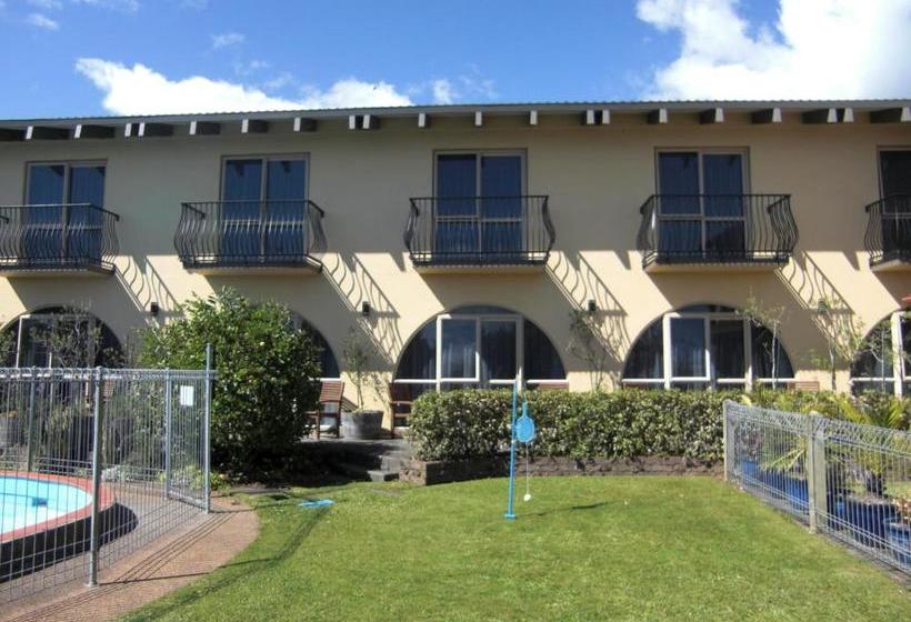 Мотель 299 On Devon West