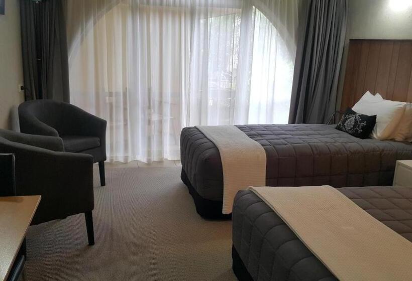 Мотель 299 On Devon West