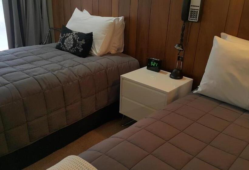 Мотель 299 On Devon West