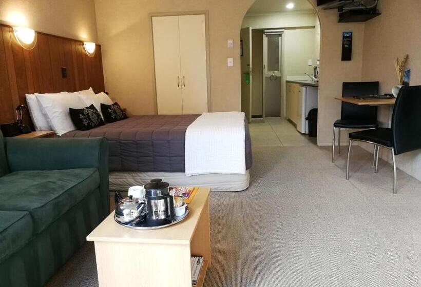 Мотель 299 On Devon West