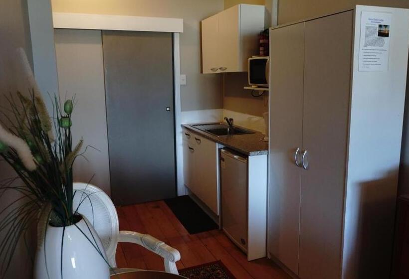 מוטל Nana Glads Beachfront Accommodation