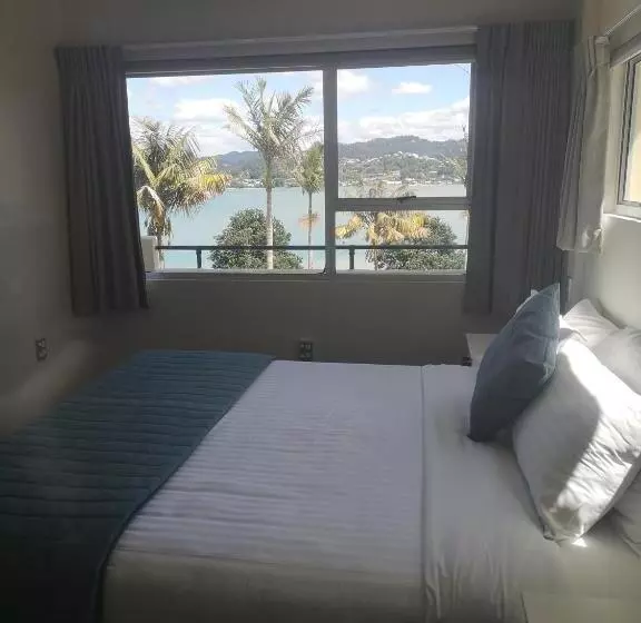 Paku Lodge Resort