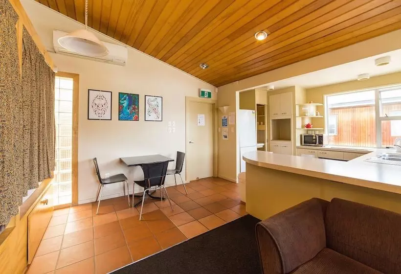 Tahuna Pod Hostel